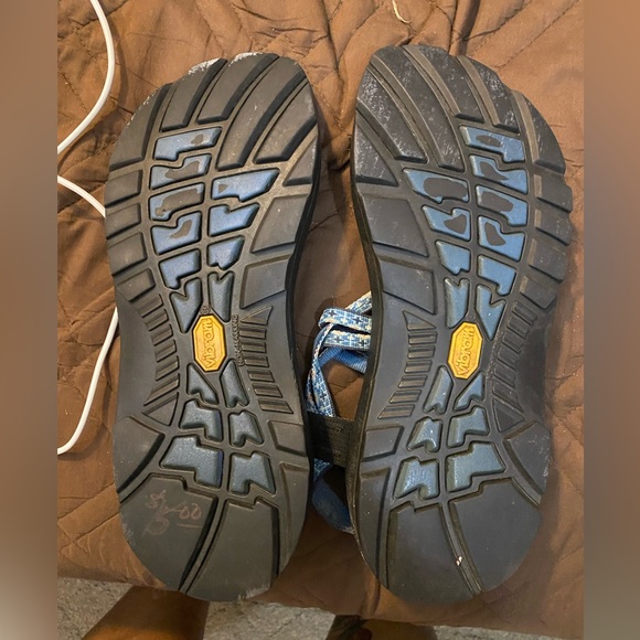 Chaco size 10 - Picture 2 of 3